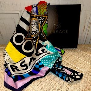 Pop Temple Print Silk Foulard